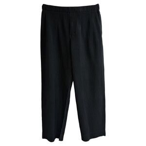 Homme Plissé Issey Miyake Pleats in Black Polyester